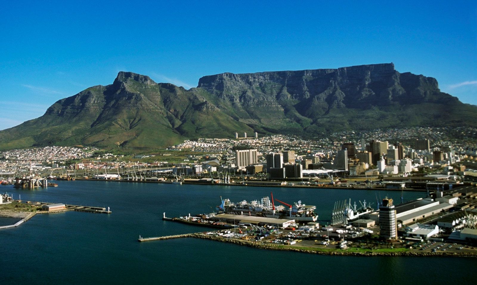 Image for Table Mountain: A Landmark Overlooking Cape Town