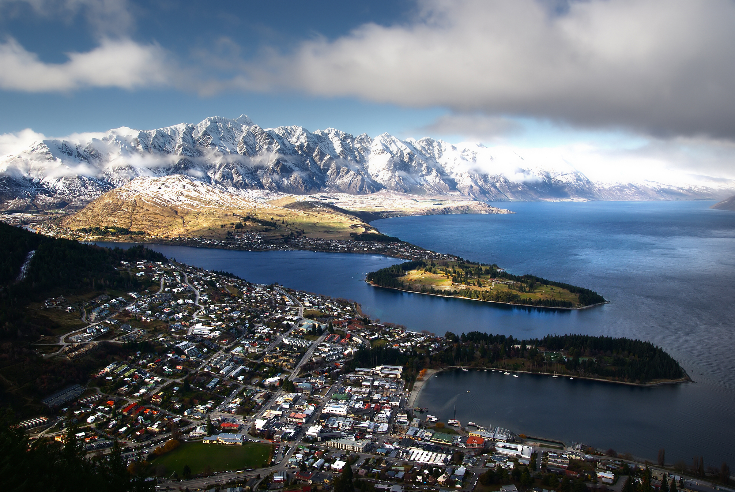 Image for Queenstown: A Travel Gem in Oceania